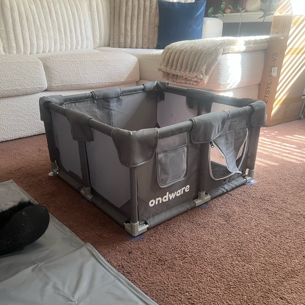 Ondware Gray Playpen with Mesh Sides